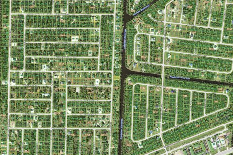 Terreno en venta en Port Charlotte, Florida № 2158747 - foto 4