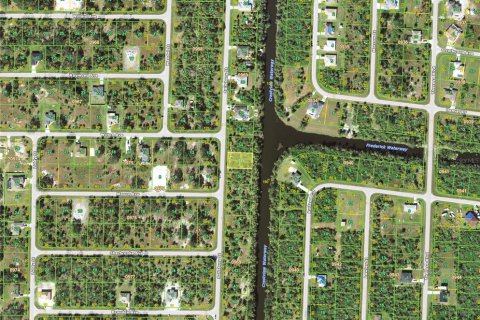 Terreno en venta en Port Charlotte, Florida № 2158747 - foto 3