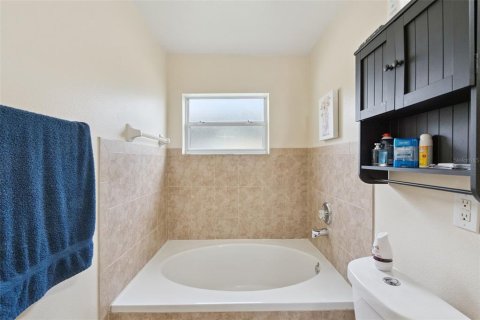 Villa ou maison à vendre à Orlando, Floride: 3 chambres, 124.4 m2 № 2215638 - photo 10