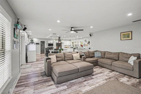 House in Palmetto, Florida 3 bedrooms, 194.63 sq.m. № 2101945 - photo 5
