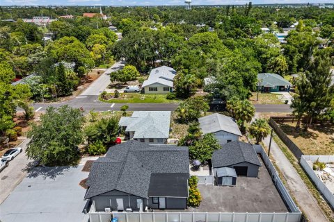 Casa en venta en Bradenton, Florida, 5 dormitorios, 184.23 m2 № 2157442 - foto 3