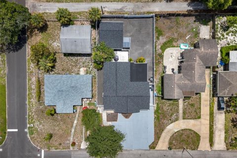 Casa en venta en Bradenton, Florida, 5 dormitorios, 184.23 m2 № 2157442 - foto 6