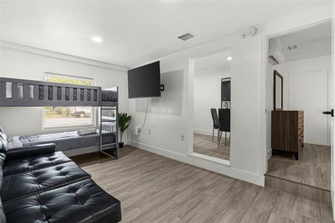 Casa en venta en Bradenton, Florida, 5 dormitorios, 184.23 m2 № 2157442 - foto 29
