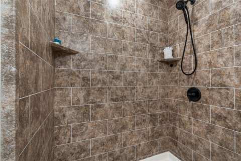 Casa en venta en Bradenton, Florida, 5 dormitorios, 184.23 m2 № 2157442 - foto 22