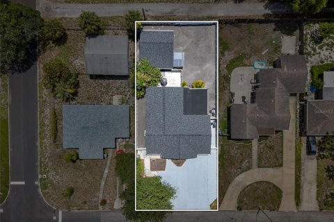 Casa en venta en Bradenton, Florida, 5 dormitorios, 184.23 m2 № 2157442 - foto 7
