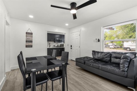Casa en venta en Bradenton, Florida, 5 dormitorios, 184.23 m2 № 2157442 - foto 16