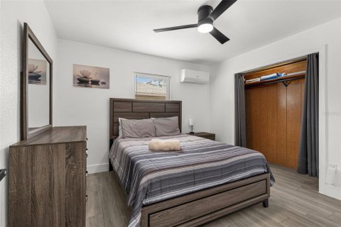 Casa en venta en Bradenton, Florida, 5 dormitorios, 184.23 m2 № 2157442 - foto 23