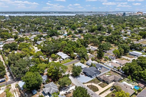 Casa en venta en Bradenton, Florida, 5 dormitorios, 184.23 m2 № 2157442 - foto 9