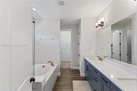 Casa en alquiler en Hollywood, Florida, 5 dormitorios, 232.44 m2 № 2012259 - foto 18