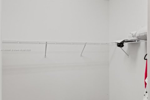 Casa en alquiler en Hollywood, Florida, 5 dormitorios, 232.44 m2 № 2012259 - foto 15