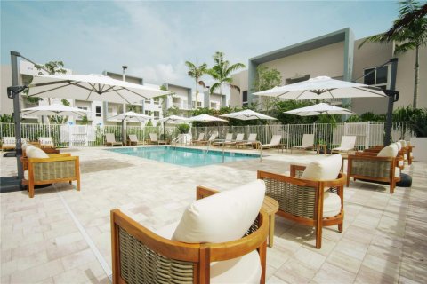 Condo in Dania Beach, Florida, 1 bedroom  № 1941022 - photo 13