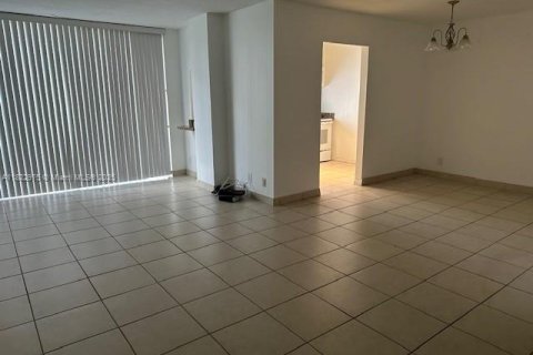 Condominio en alquiler en Sunny Isles Beach, Florida, 1 dormitorio, 71.26 m2 № 1787195 - foto 6