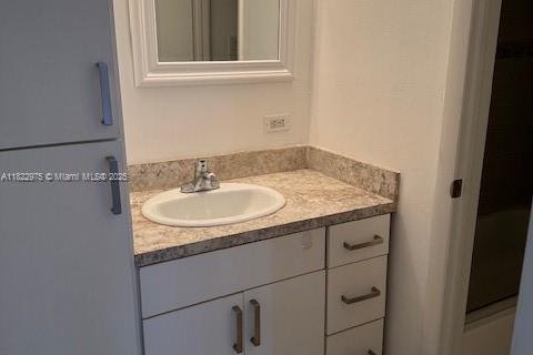 Condominio en alquiler en Sunny Isles Beach, Florida, 1 dormitorio, 71.26 m2 № 1787195 - foto 11