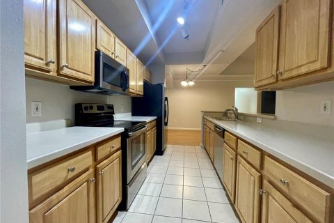Townhouse in Orlando, Florida 3 bedrooms, 129.69 sq.m. № 2145484 - photo 12
