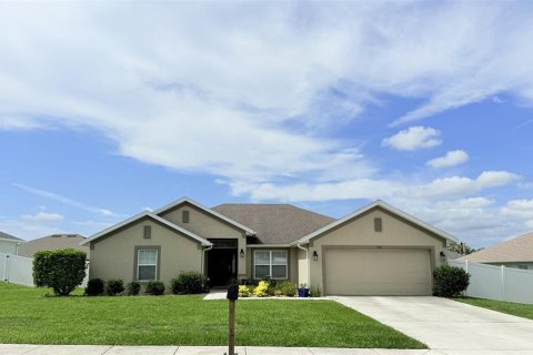 House in Ocala, Florida 4 bedrooms, 196.02 sq.m. № 1786823 - photo 1