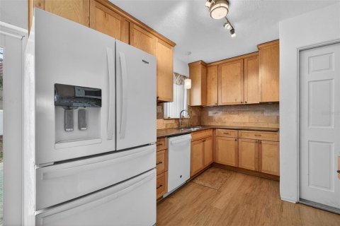 Villa ou maison à vendre à Seminole, Floride: 3 chambres, 100.06 m2 № 2142006 - photo 6