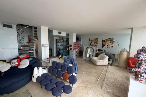 Condo in Miami, Florida, 2 bedrooms  № 1766548 - photo 4