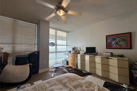 Condo in Miami, Florida, 2 bedrooms  № 1766548 - photo 12