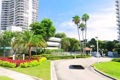 Condo in Aventura, Florida, 3 bedrooms  № 2002220