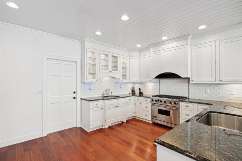 House in Belleair Beach, Florida 3 bedrooms, 175.21 sq.m. № 2198344 - photo 4
