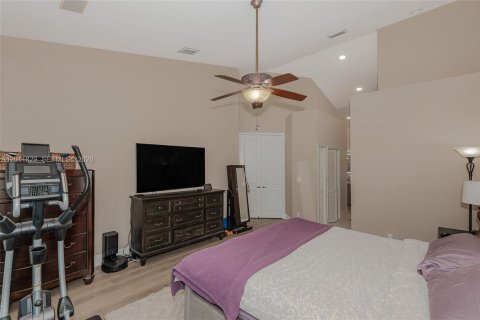 Casa en alquiler en Pembroke Pines, Florida, 4 dormitorios, 261.06 m2 № 2074983 - foto 8