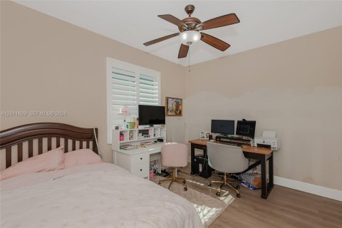 Casa en alquiler en Pembroke Pines, Florida, 4 dormitorios, 261.06 m2 № 2074983 - foto 29