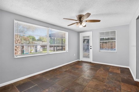 Villa ou maison à louer à Port Richey, Floride: 3 chambres, 167.78 m2 № 2425601 - photo 14