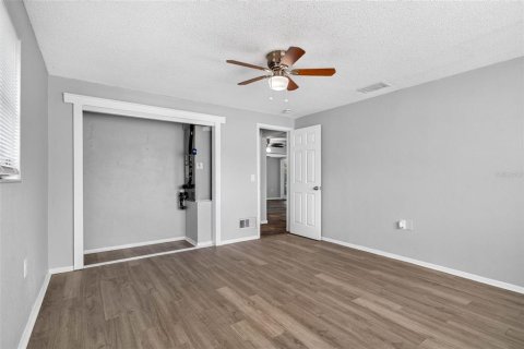 Villa ou maison à louer à Port Richey, Floride: 3 chambres, 167.78 m2 № 2425601 - photo 26