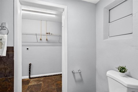 Villa ou maison à louer à Port Richey, Floride: 3 chambres, 167.78 m2 № 2425601 - photo 22