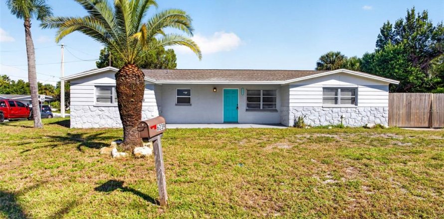 Villa ou maison à Port Richey, Floride 3 chambres, 167.78 m2 № 2425601