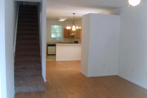 Condo in Gainesville, Florida, 2 bedrooms № 2213970 - photo 3