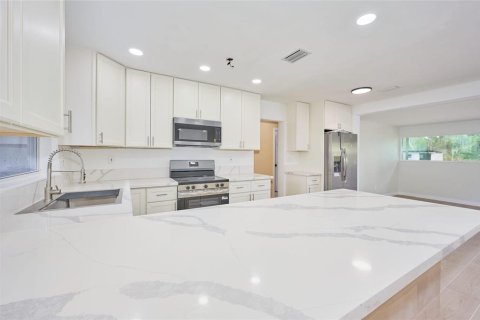 Villa ou maison à vendre à Indian lake estates, Floride: 3 chambres, 165.37 m2 № 2214888 - photo 21