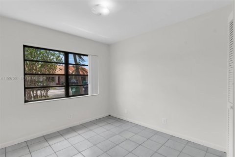 Adosado en venta en Miami, Florida, 3 dormitorios, 98.38 m2 № 2059601 - foto 21