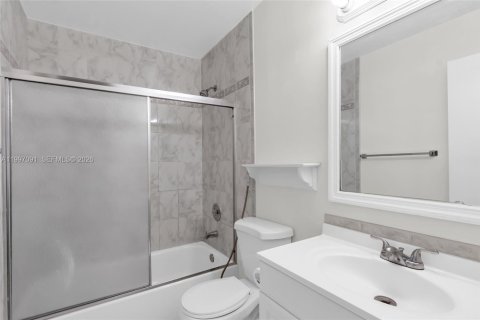 Adosado en venta en Miami, Florida, 3 dormitorios, 98.38 m2 № 2059601 - foto 20