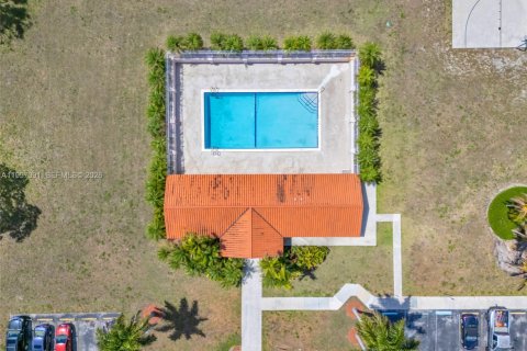 Adosado en venta en Miami, Florida, 3 dormitorios, 98.38 m2 № 2059601 - foto 28