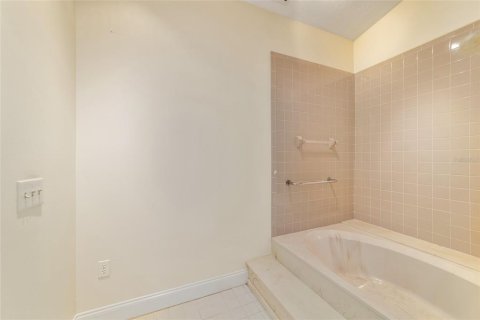 Townhouse in Ocala, Florida 2 bedrooms, 106.93 sq.m. № 1542013 - photo 16