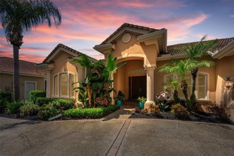 House in Trinity, Florida 4 bedrooms, 261.24 sq.m. № 2297059 - photo 6