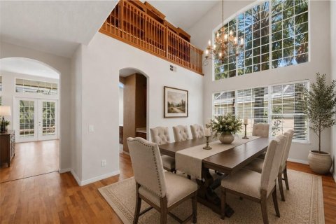 House in Orlando, Florida 5 bedrooms, 345.78 sq.m. № 2157977 - photo 10