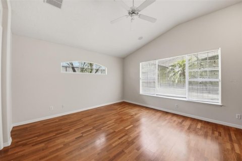 House in Orlando, Florida 5 bedrooms, 345.78 sq.m. № 2157977 - photo 27