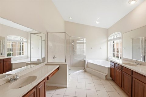 House in Orlando, Florida 5 bedrooms, 345.78 sq.m. № 2157977 - photo 29