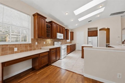 House in Orlando, Florida 5 bedrooms, 345.78 sq.m. № 2157977 - photo 19