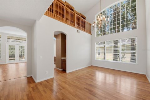 House in Orlando, Florida 5 bedrooms, 345.78 sq.m. № 2157977 - photo 9