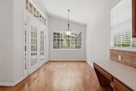 House in Orlando, Florida 5 bedrooms, 345.78 sq.m. № 2157977 - photo 21