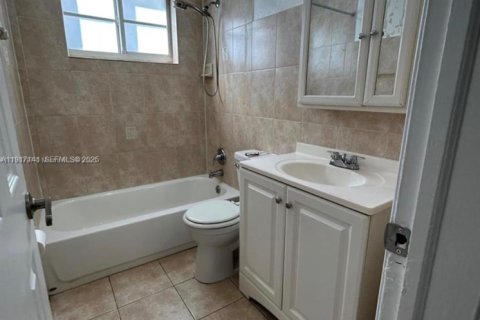 Снять в аренду кондоминиум в Майами-Бич, Флорида 35.95м2, № 1972164 - фото 8