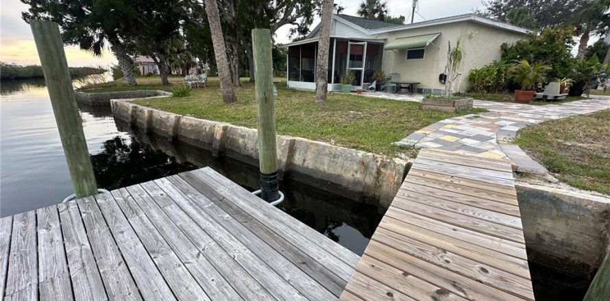 Casa en Spring Hill, Florida 2 dormitorios, 91.6 m2 № 2156453