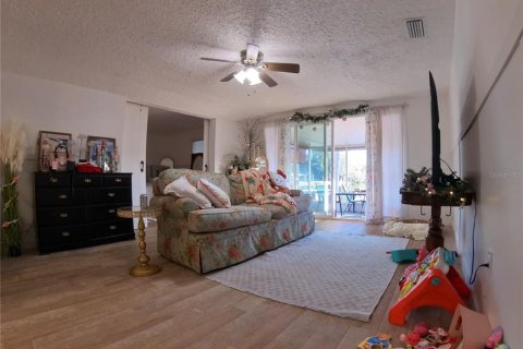 Casa en venta en Spring Hill, Florida, 2 dormitorios, 91.6 m2 № 2156453 - foto 14