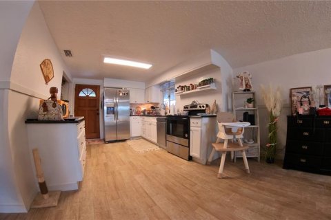 Casa en venta en Spring Hill, Florida, 2 dormitorios, 91.6 m2 № 2156453 - foto 10