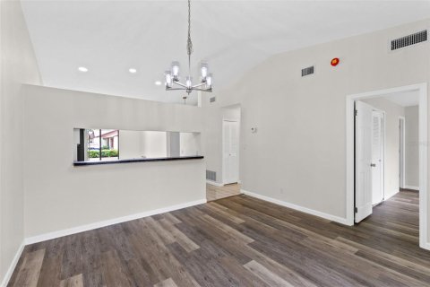 Touwnhouse à vendre à Casselberry, Floride: 2 chambres, 104.42 m2 № 2092331 - photo 23