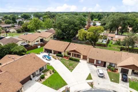Touwnhouse à vendre à Casselberry, Floride: 2 chambres, 104.42 m2 № 2092331 - photo 5