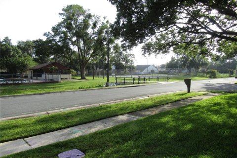 Touwnhouse à vendre à Casselberry, Floride: 2 chambres, 104.42 m2 № 2092331 - photo 3